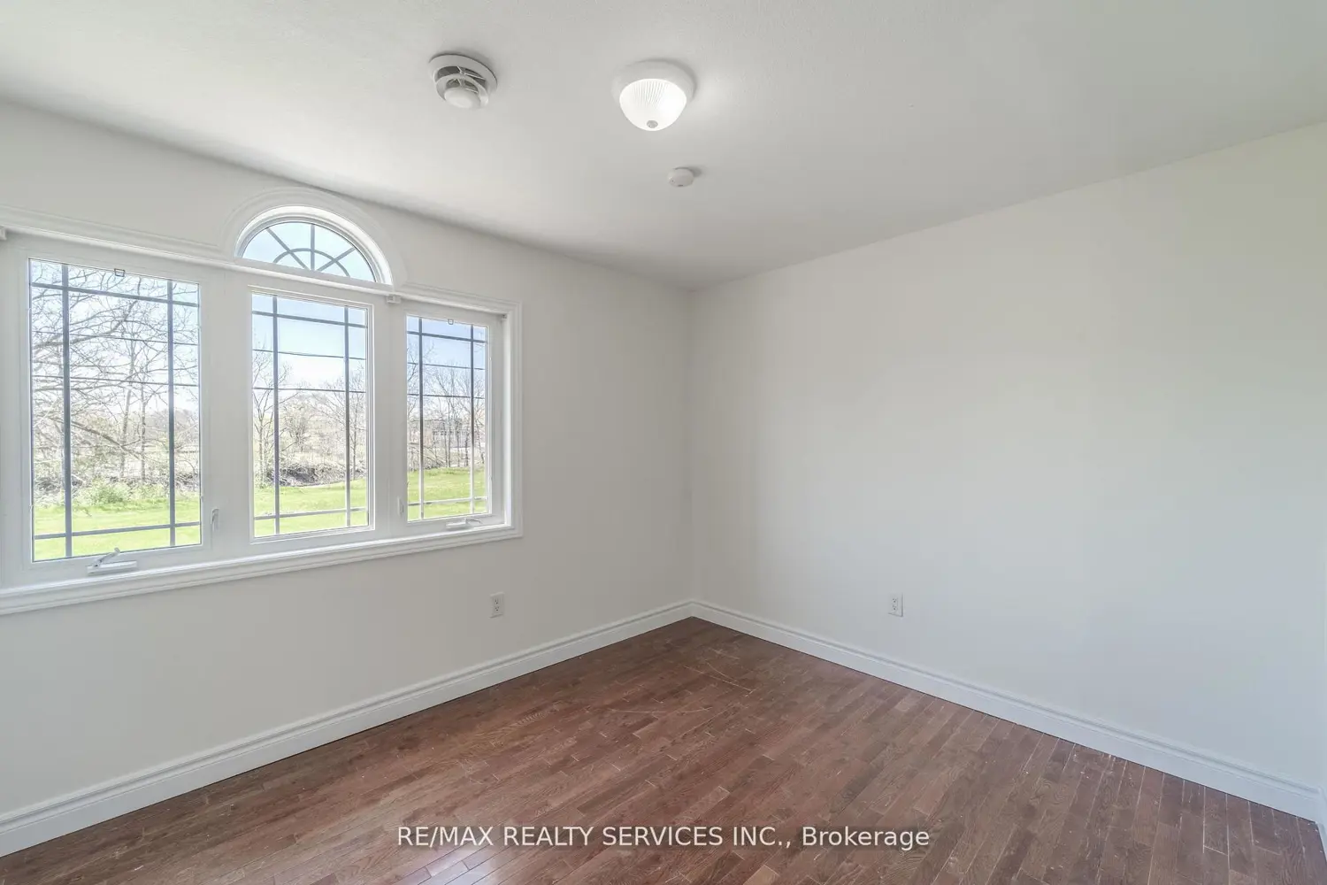 Additional image 15 of 8006 Norton Street