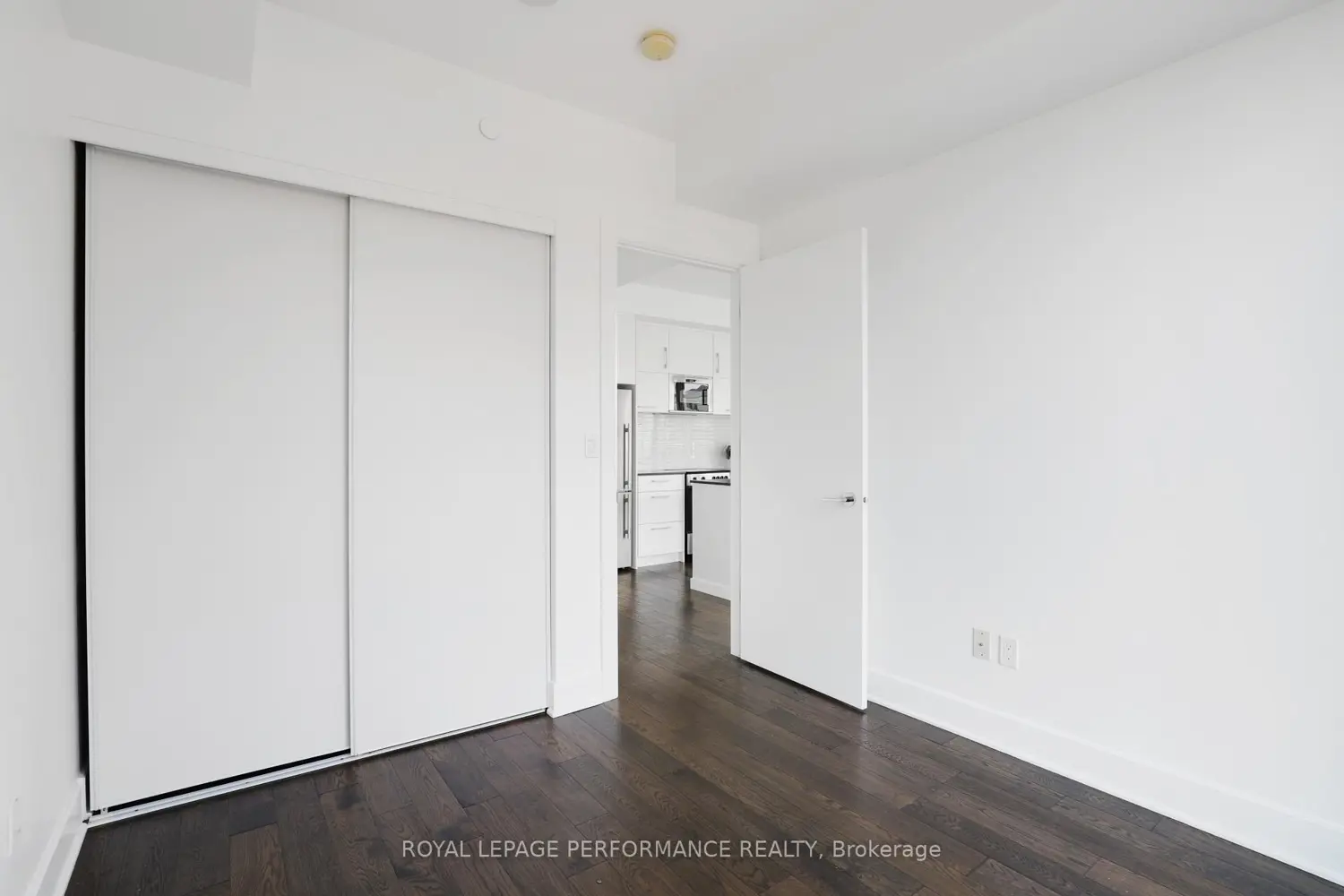 Additional image 9 of 255 Bay Street 1603