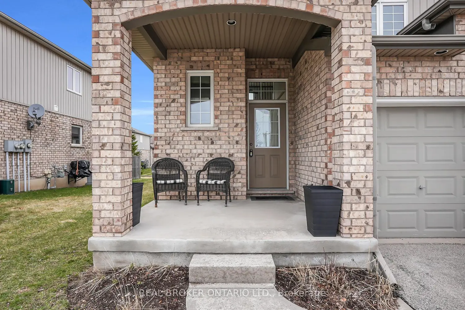 31 Townsend Drive 66 photo 3