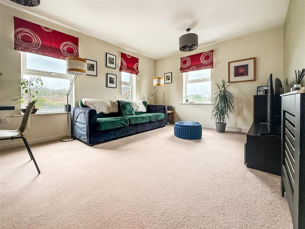Additional image 2 of 2 bed flat for saleOysell Gardens, Portchester PO16