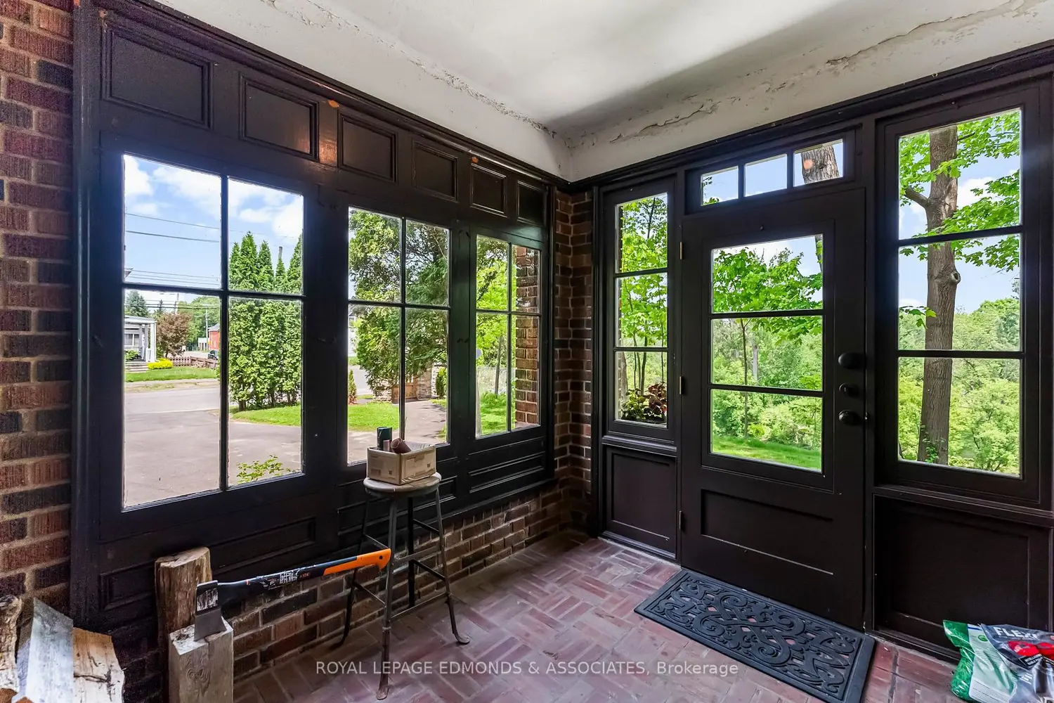 202 Margaret Street photo 3