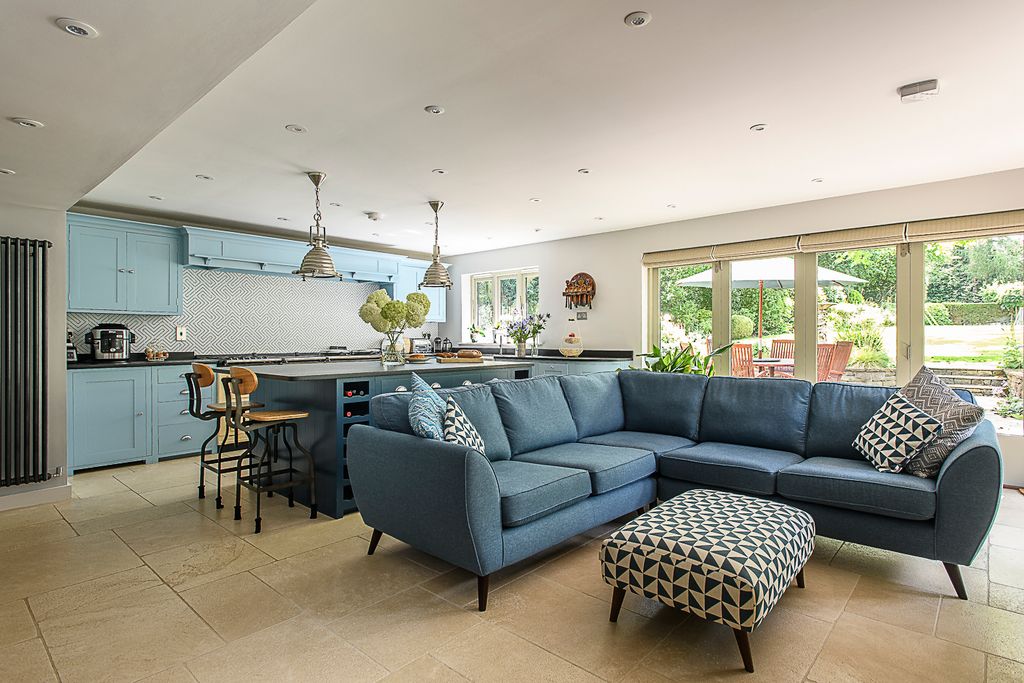 Additional image 2 of 5 bed detached house for salePitt Lane, Frensham, Farnham GU10