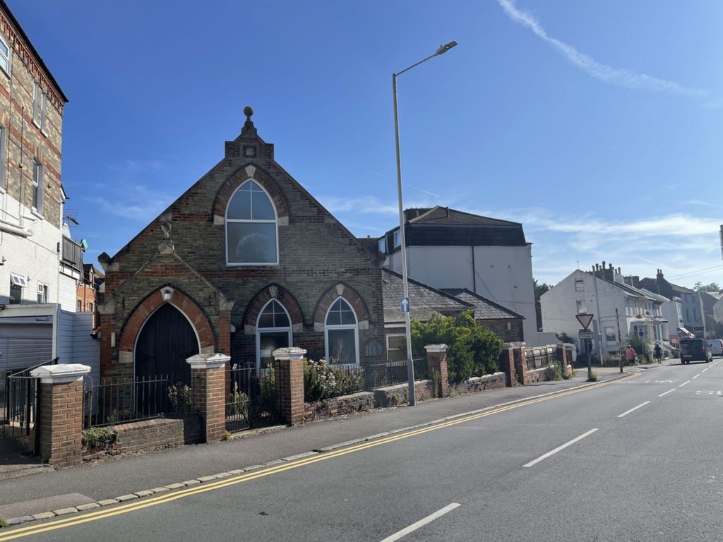 Studio for saleCheriton Road, Folkestone CT20
