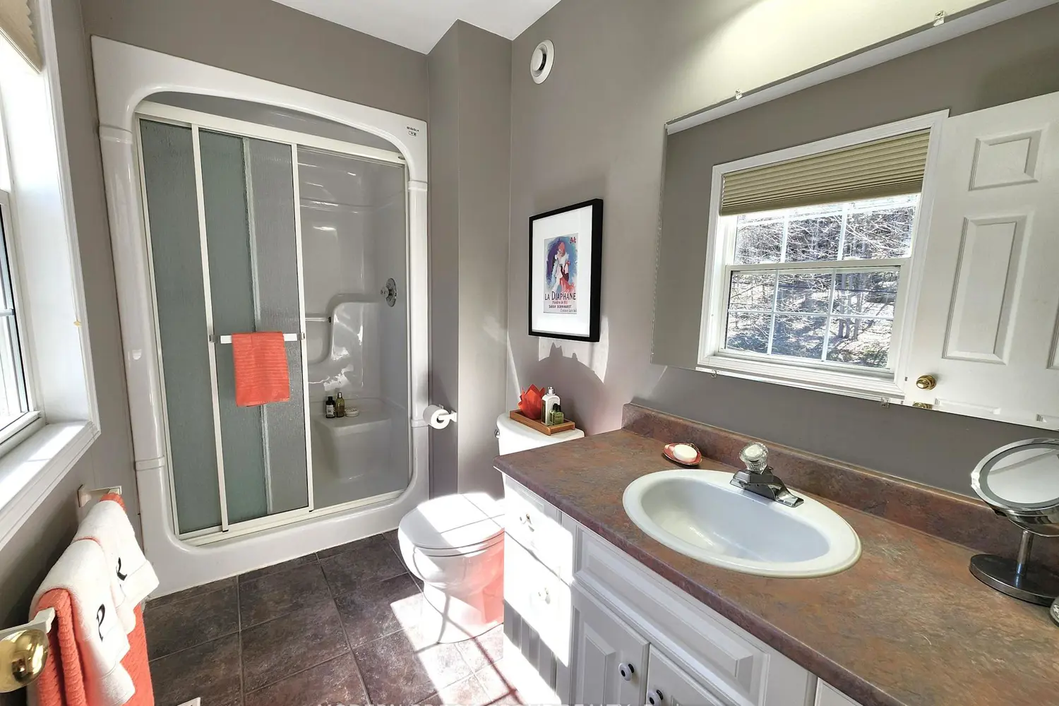 516 King Street photo 3