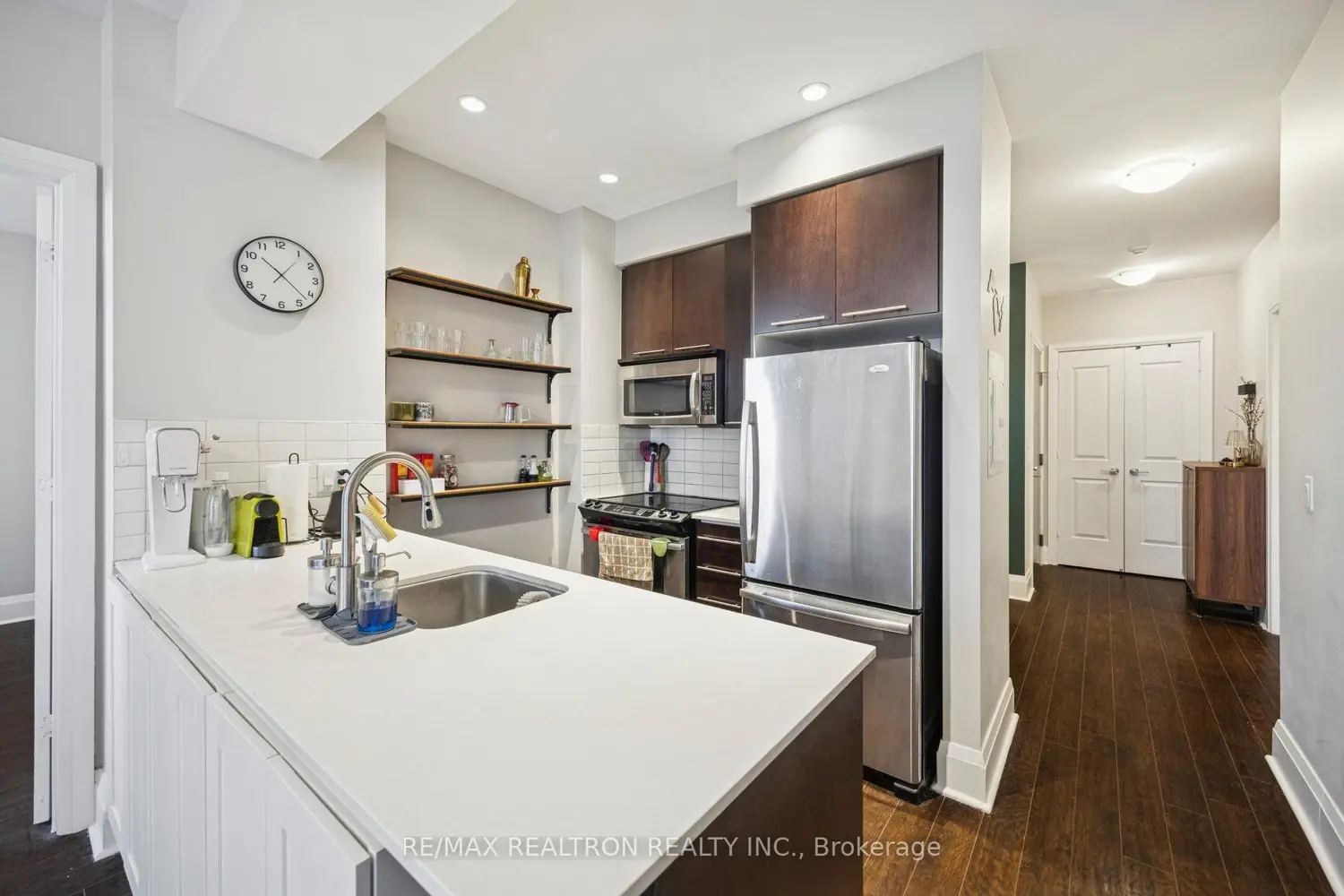 Additional image 7 of 100 Harrison Garden Boulevard 323
