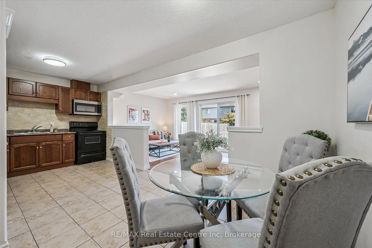 93 Washburn Drive photo 3