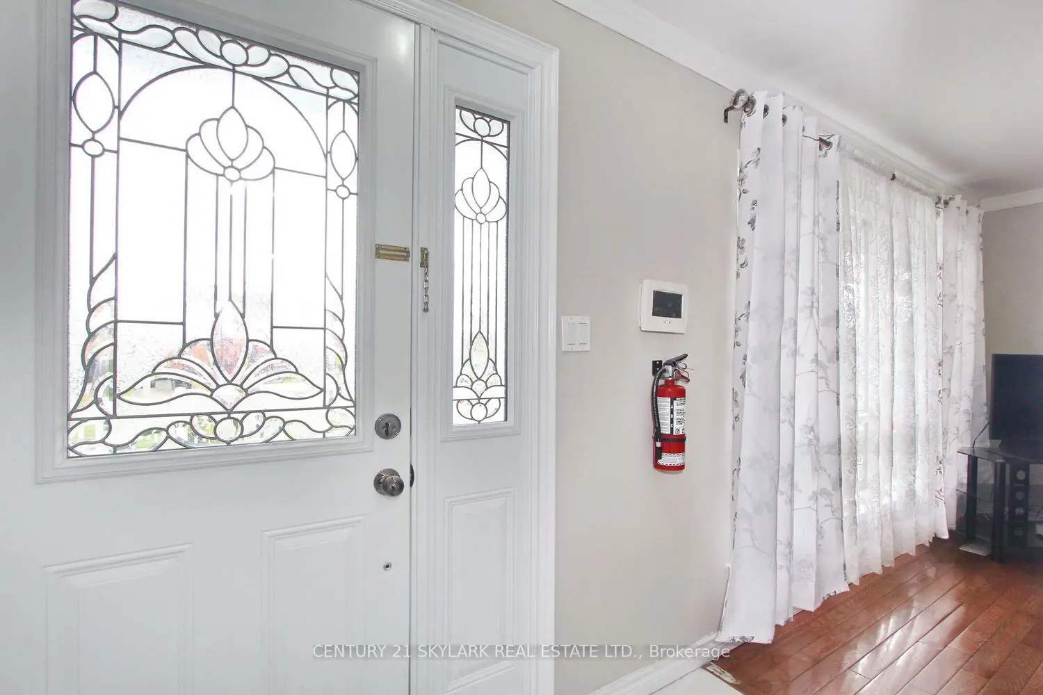 44 Sharon Court photo 4
