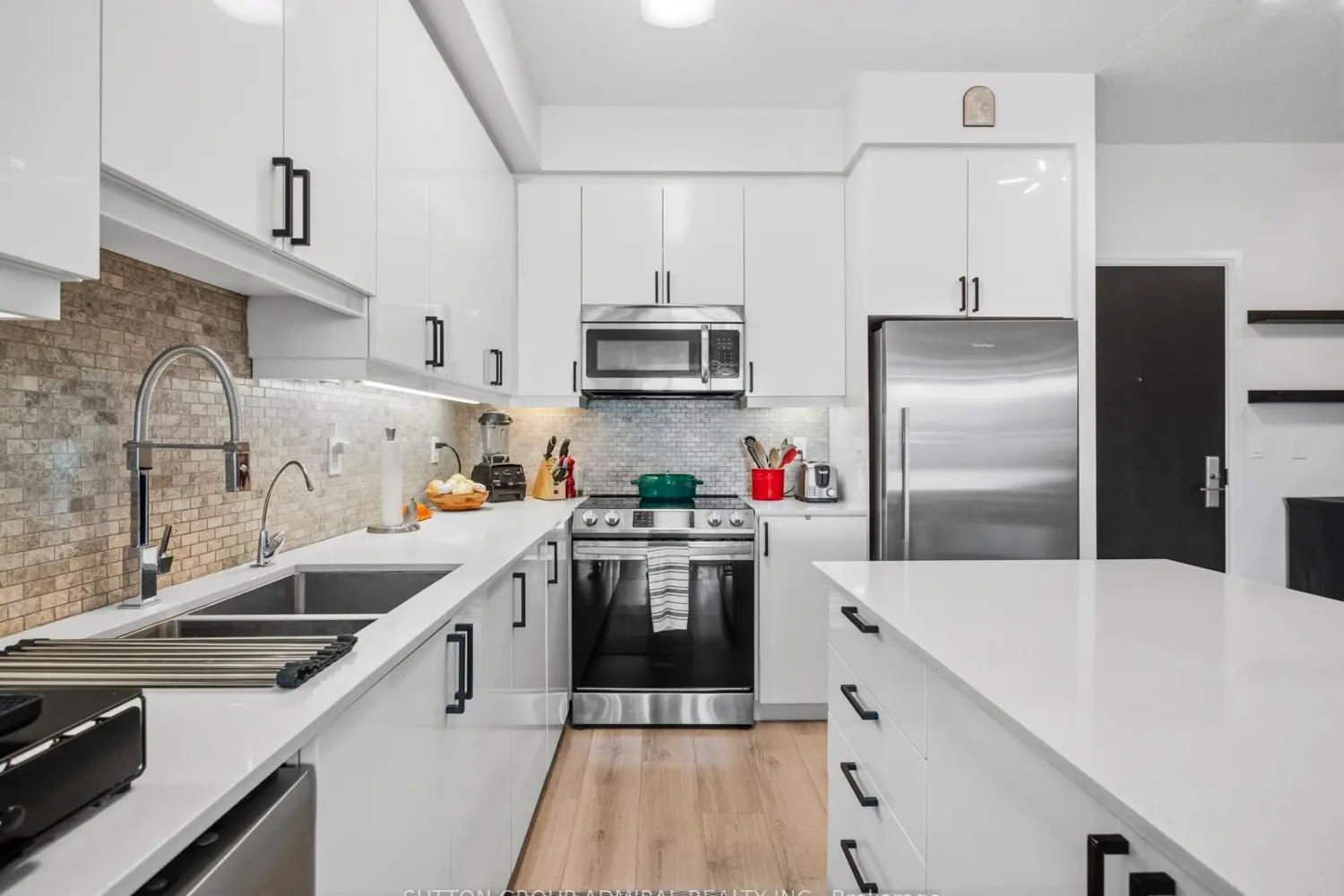 Additional image 3 of 35 Fontenay Court 606