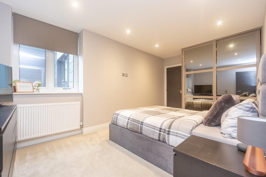 Additional image 5 of 2 bed flat for saleFleet, Hampshire GU51