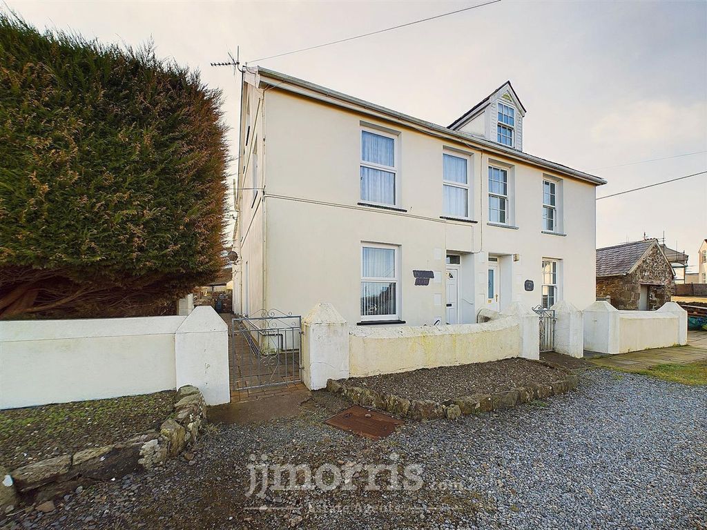 4 bed semi-detached house for salePenwallis House, Penwallis, Fishguard SA65