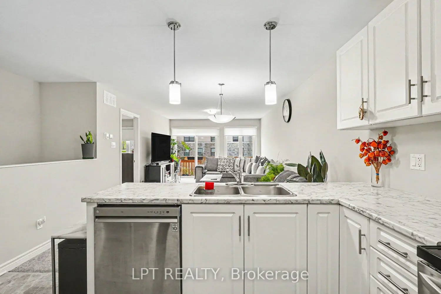 Additional image 9 of 34 Morgan Clouthier Way