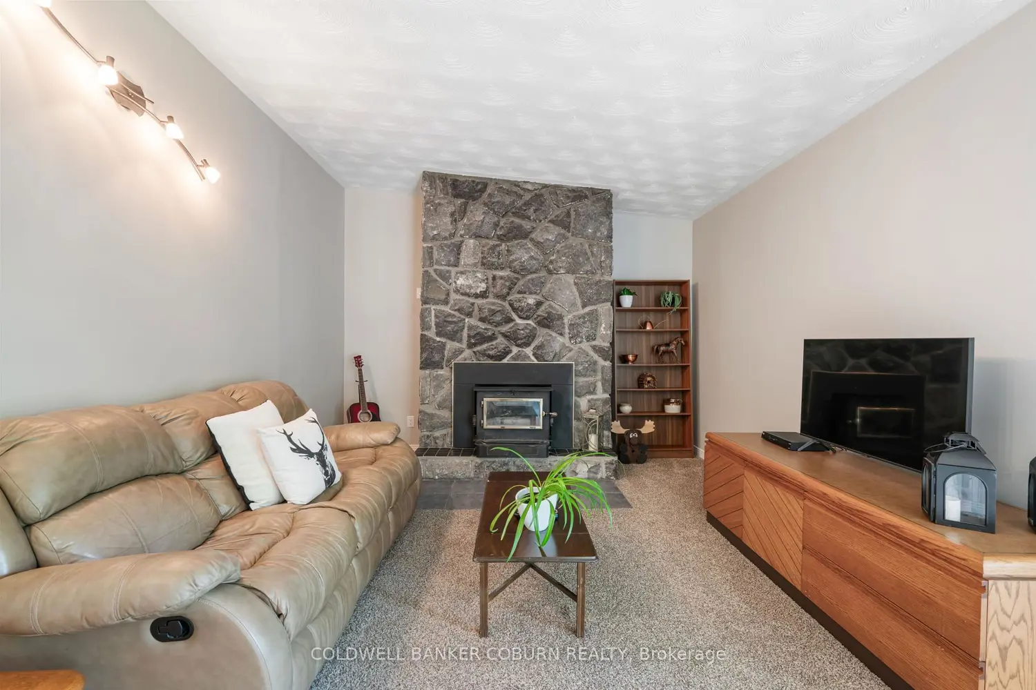 6041 Malakoff Road photo 5