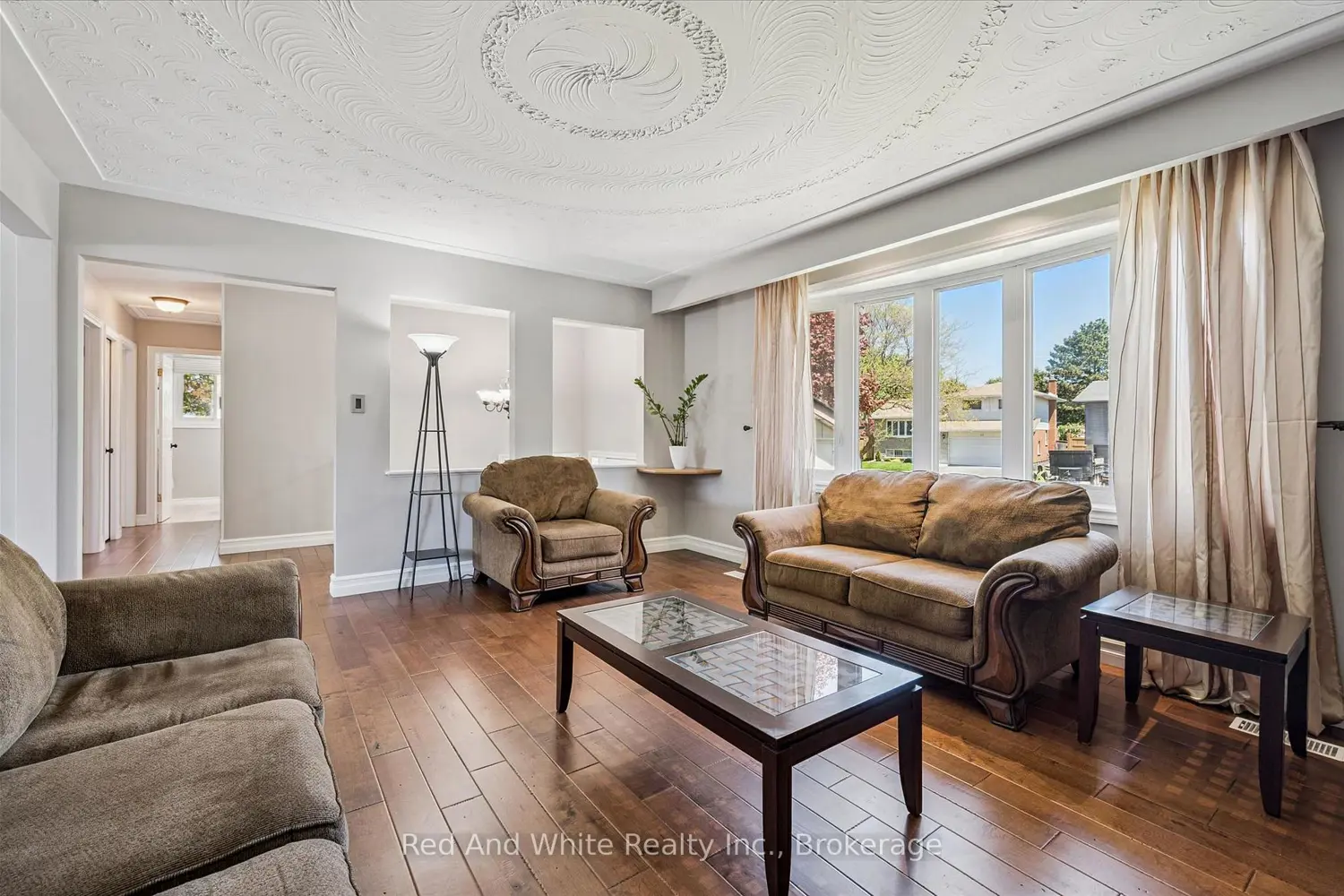 47 Oakhurst Crescent photo 5