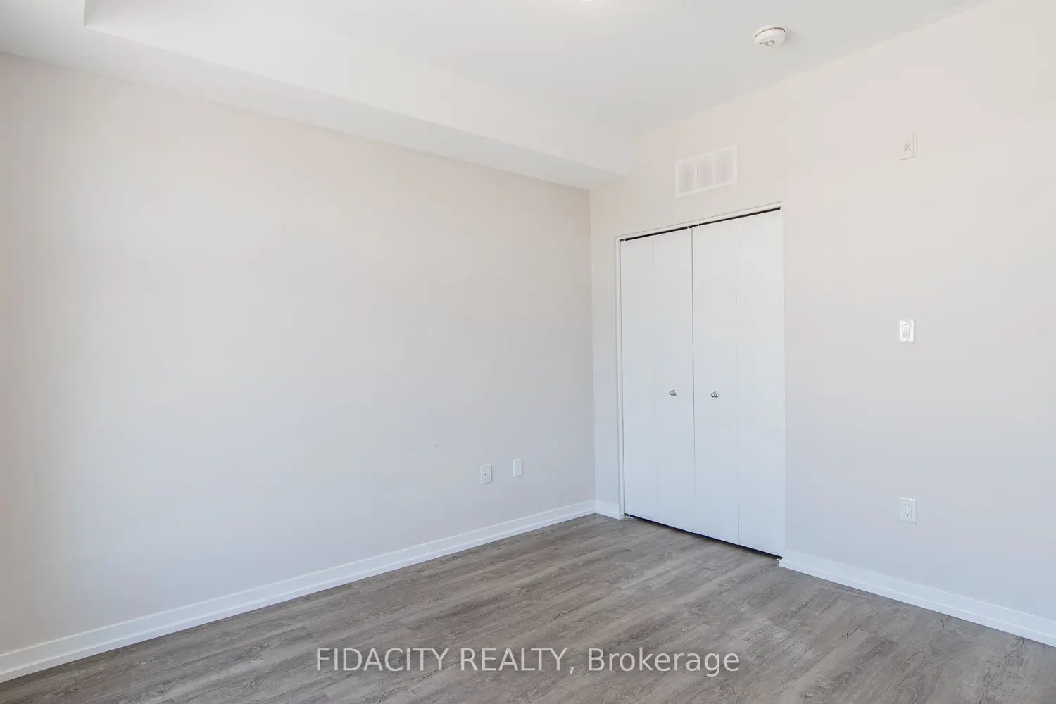 Additional image 13 of 225 Citiplace Drive H