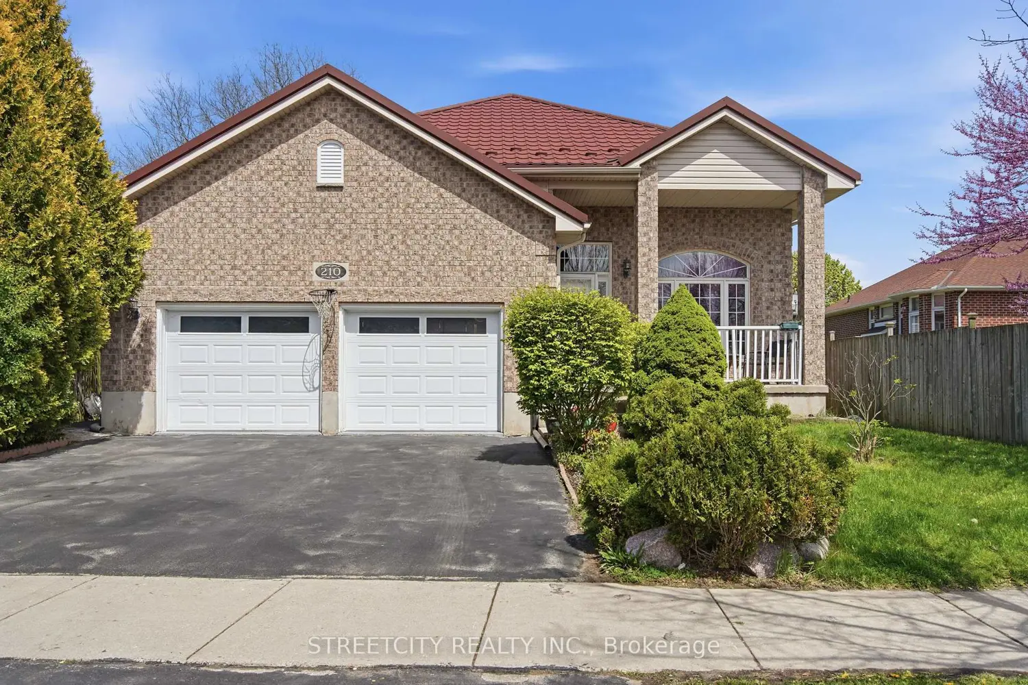 210 Hawthorne Road photo 5