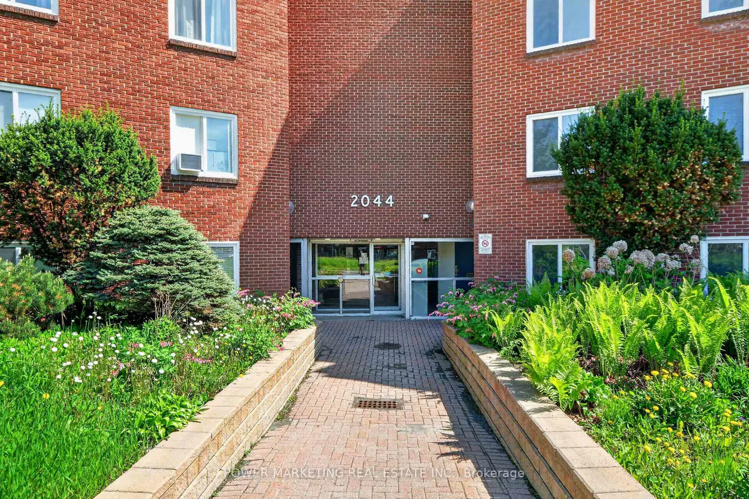 2044 Arrowsmith Drive 303A photo 5