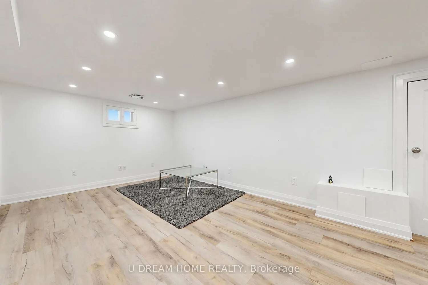Additional image 15 of 99 Sheppard Avenue