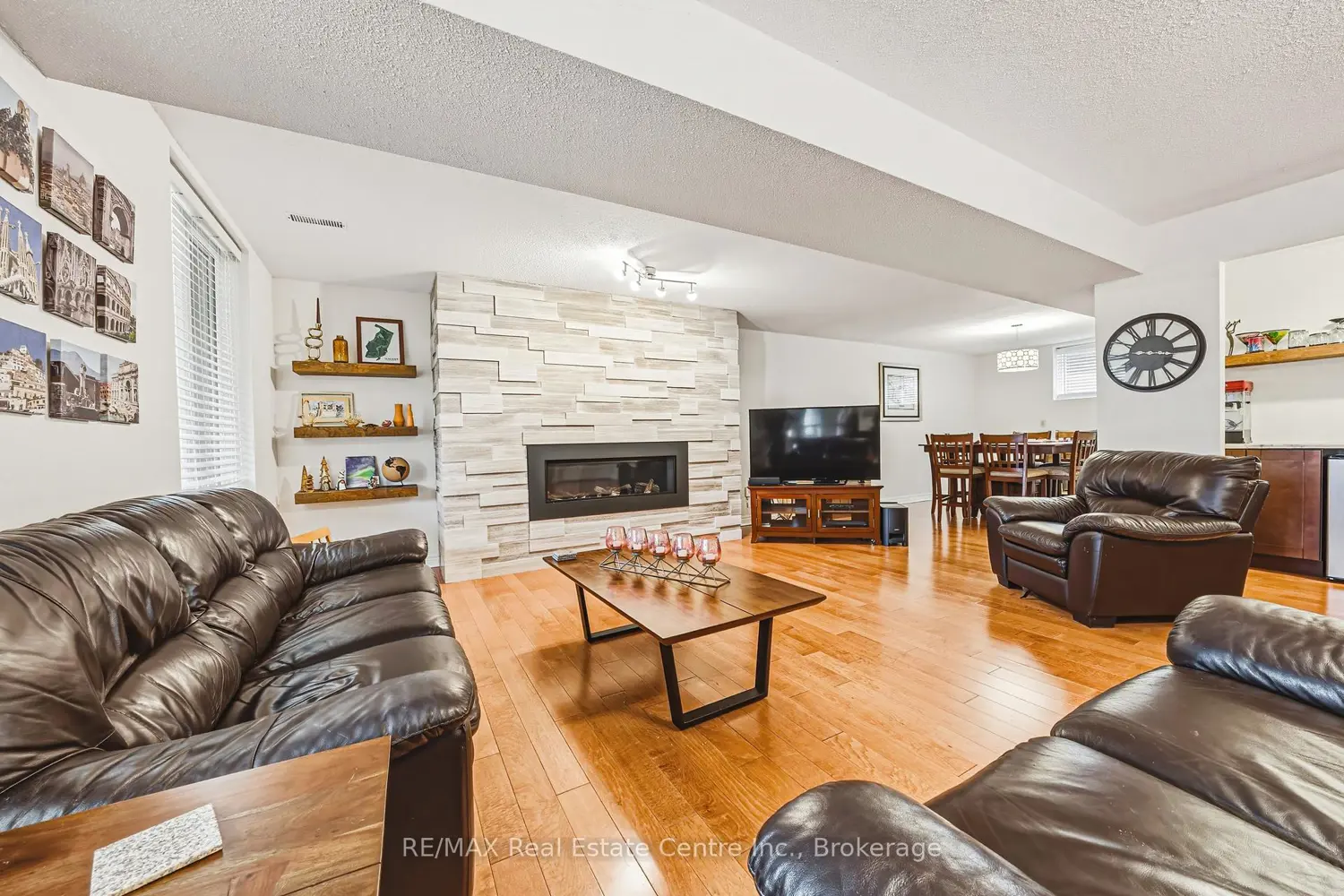24 Hildegard Drive photo 3