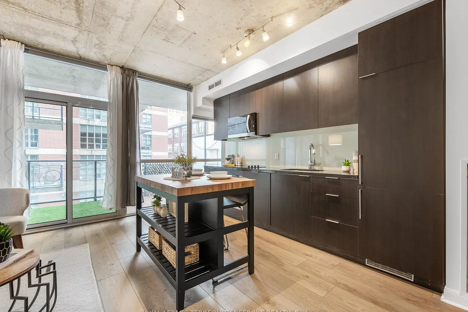 Additional image 10 of 478 King Street 202