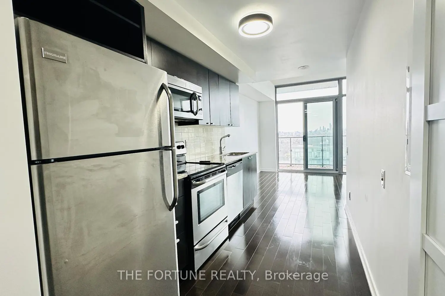 Additional image 6 of 105 The Queensway Avenue 3213