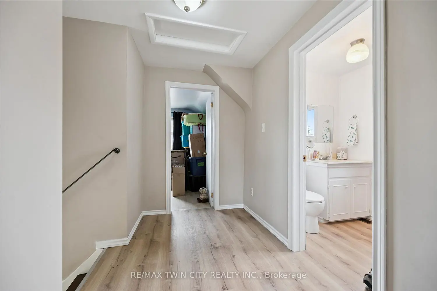 Additional image 13 of 18 Close Avenue