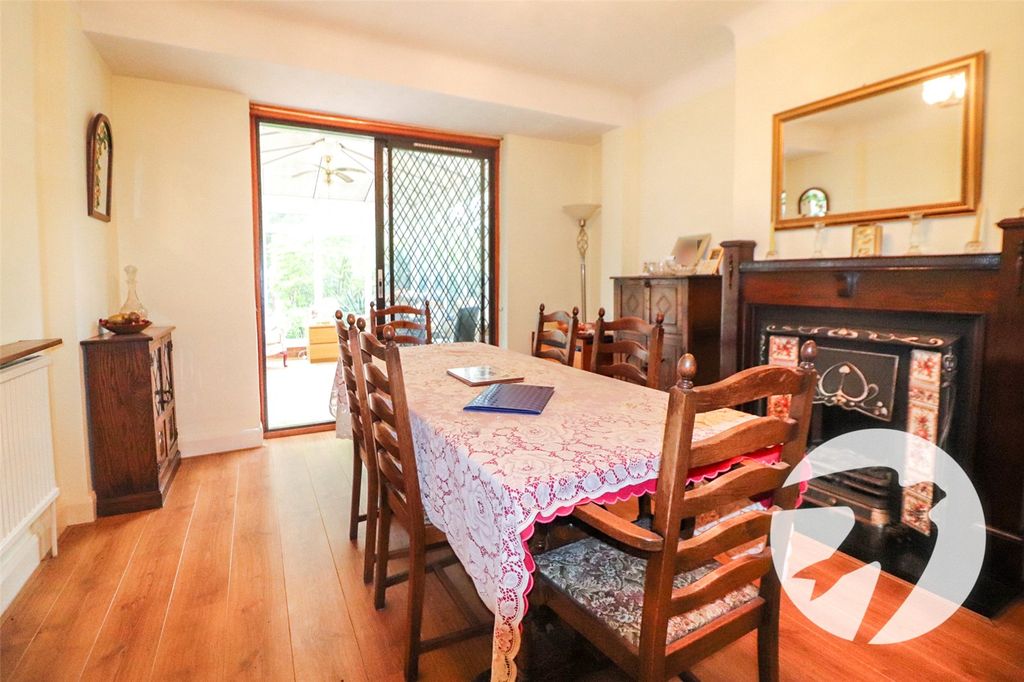 Additional image 5 of 4 bed semi-detached house for salePark Crescent, Northumberland Heath, Erith DA8