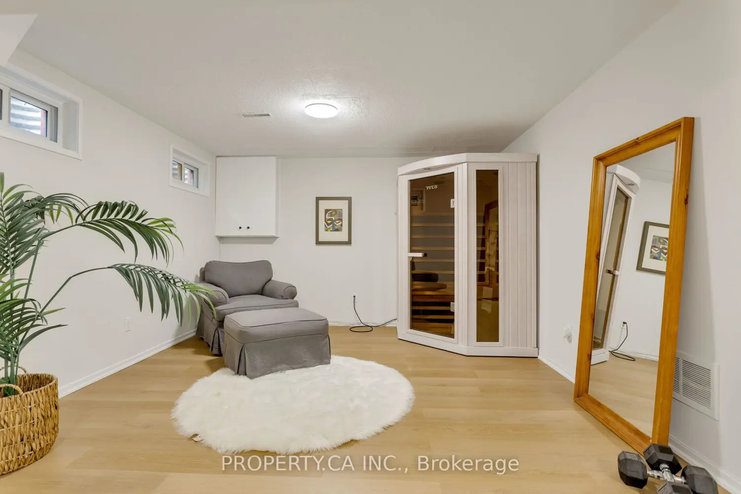 Additional image 18 of 32 Crimson Millway