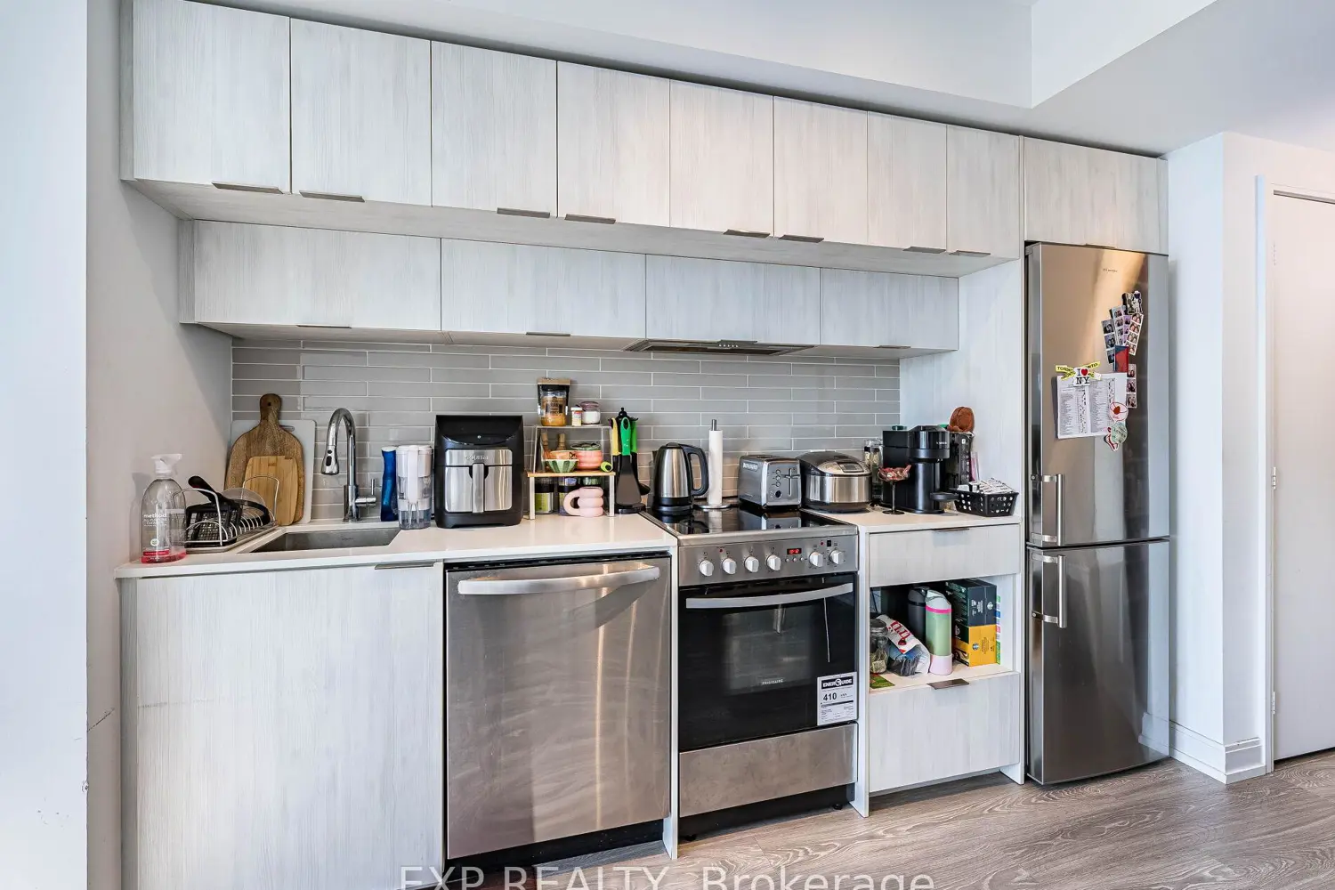 Additional image 10 of 181 Dundas Street 3708