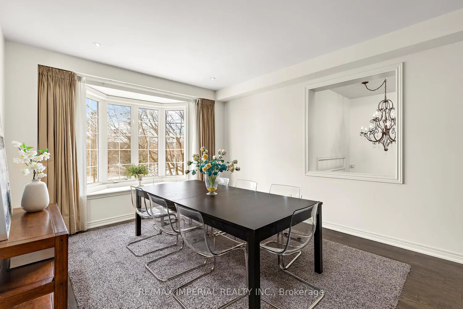 16 Carriage House Court photo 3