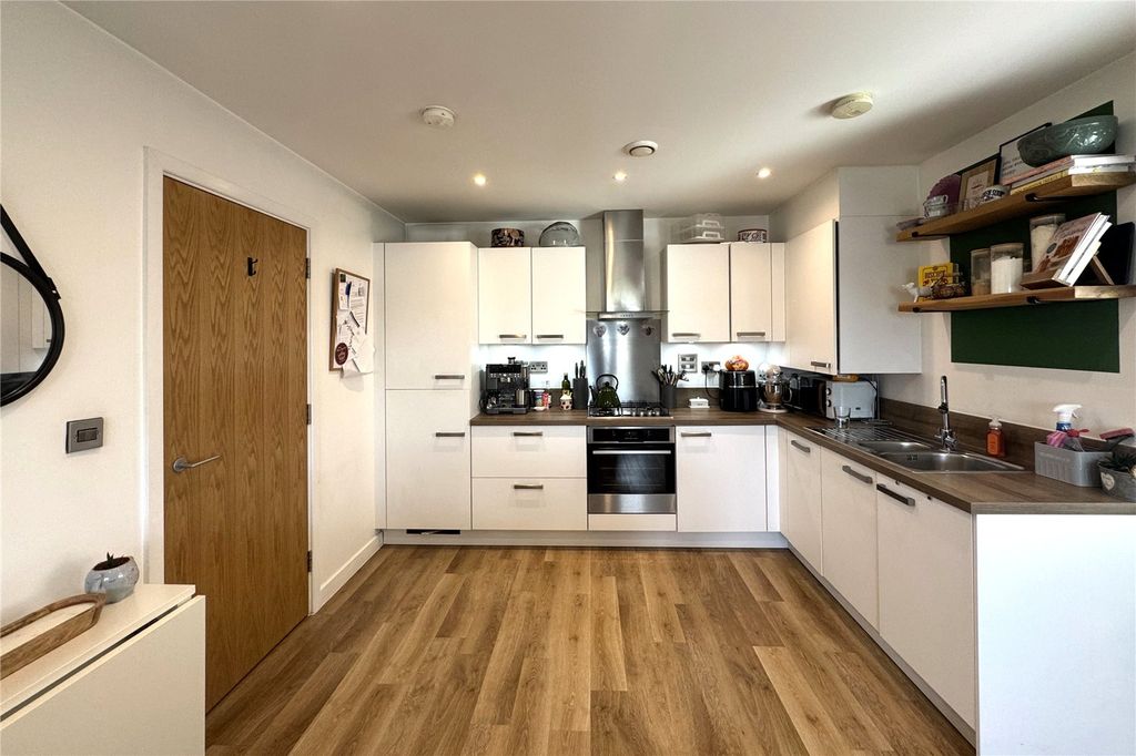 Additional image 3 of 2 bed flat for saleMaybery House, Sopwith Drive, Farnborough, Hampshire GU14
