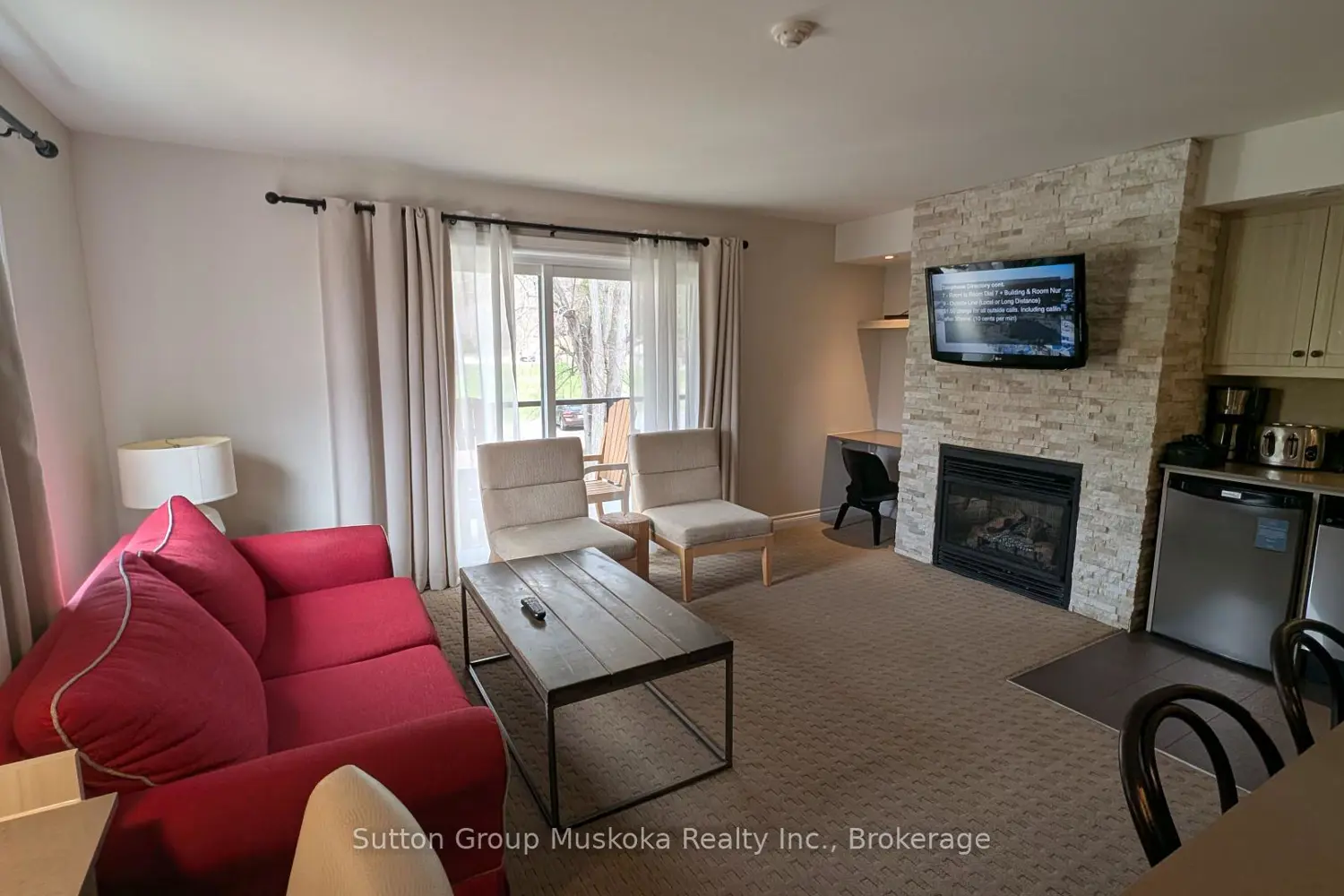 1235 Deerhurst Drive 52-207