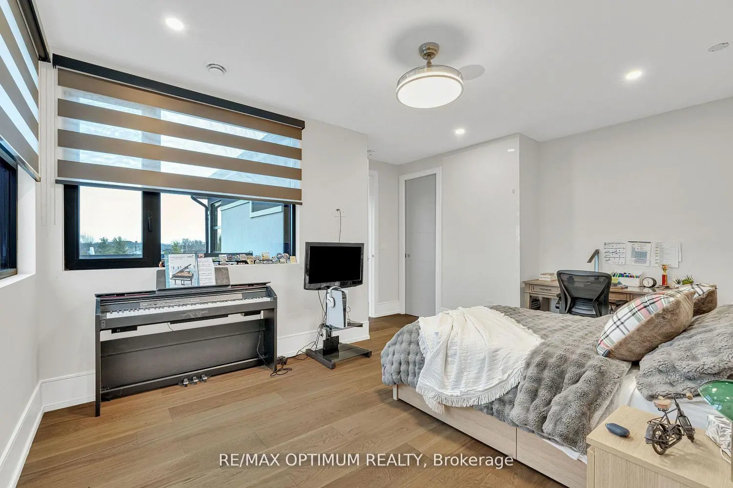 3 Alexander Boulevard photo 5