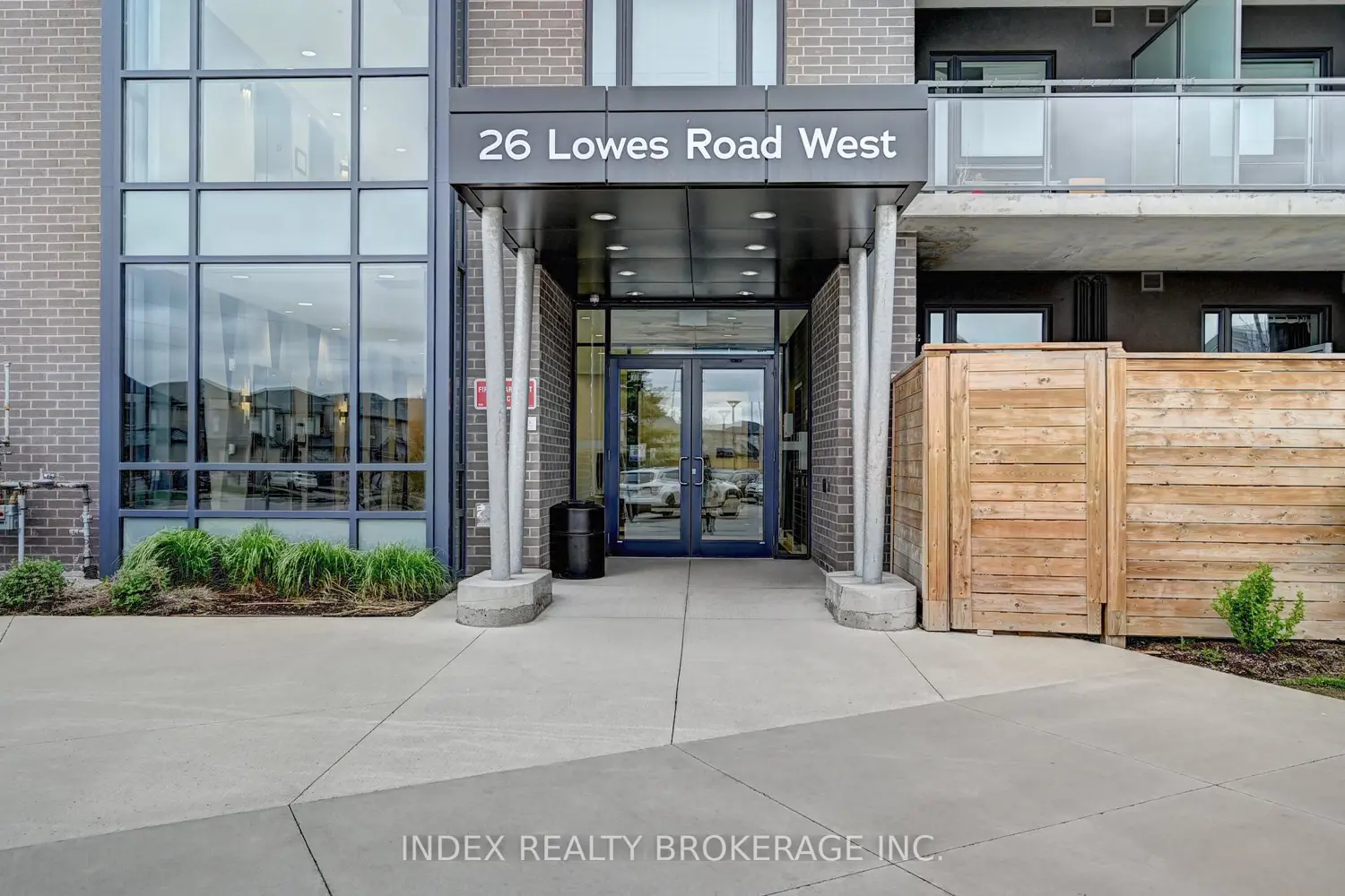26 Lowes Street 108 photo 2