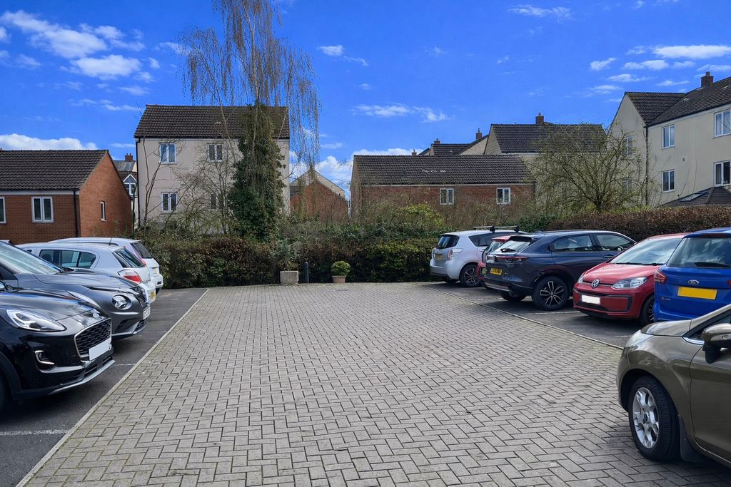 Additional image 11 of 1 bed flat for salePark Road, Frome, Somerset BA11