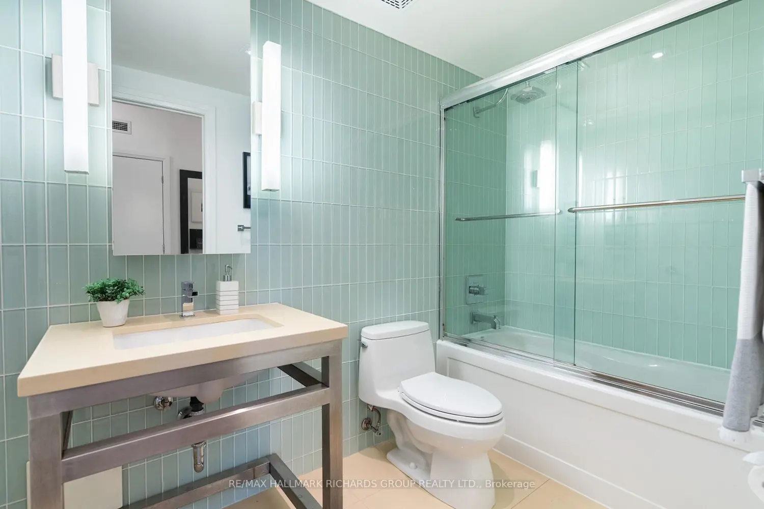 Additional image 12 of 80 John Street 2008
