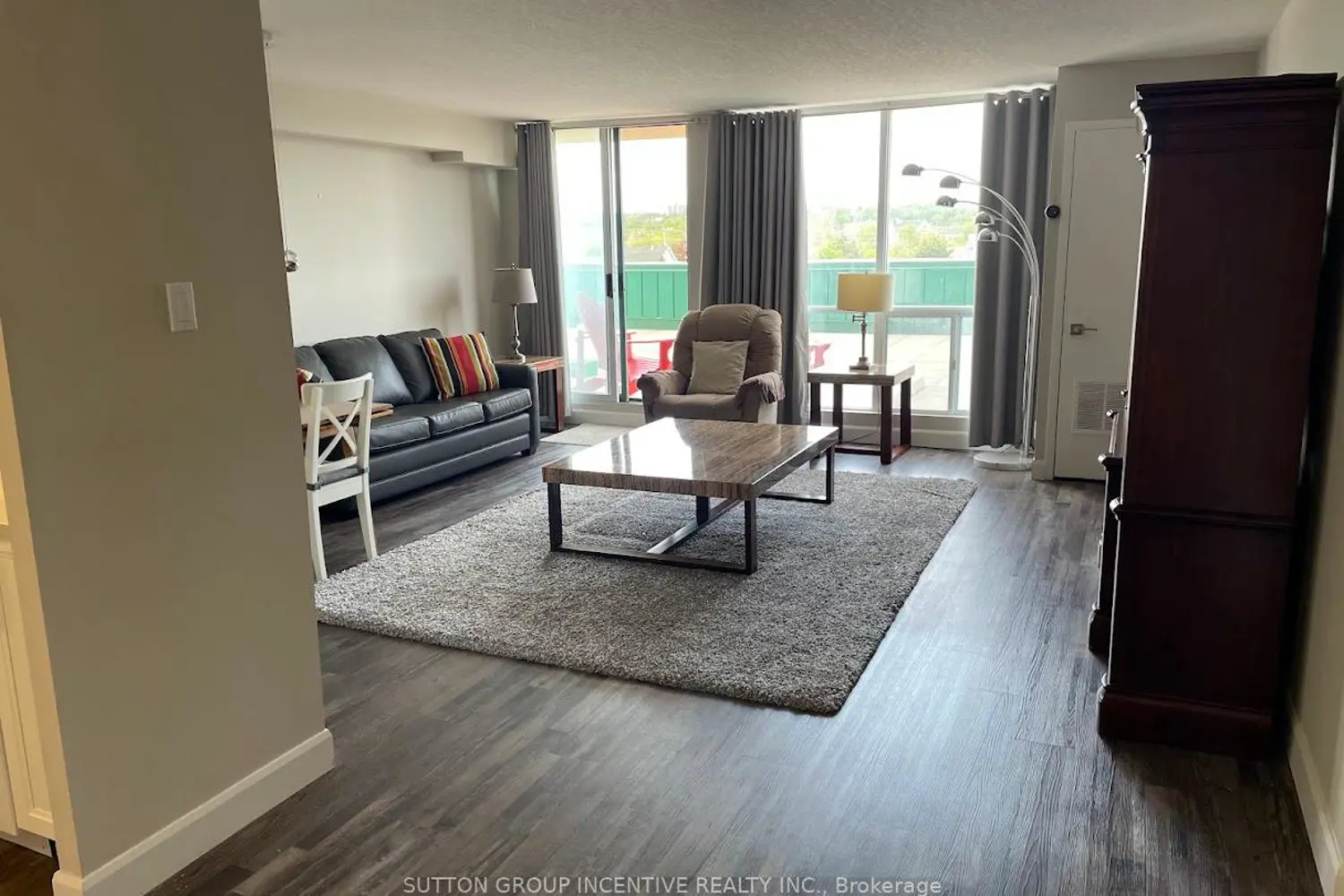 65 Ellen Street 111