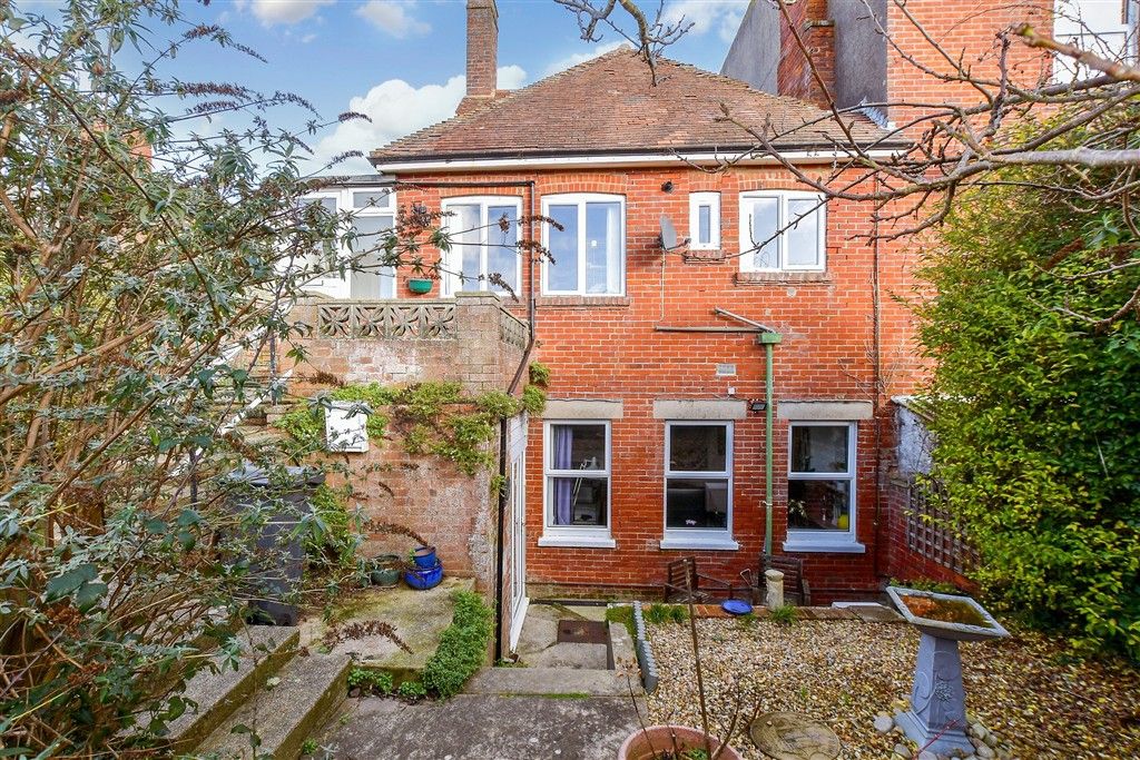 Additional image 4 of 3 bed flat for saleTennyson Road, Freshwater, Isle Of Wight PO40