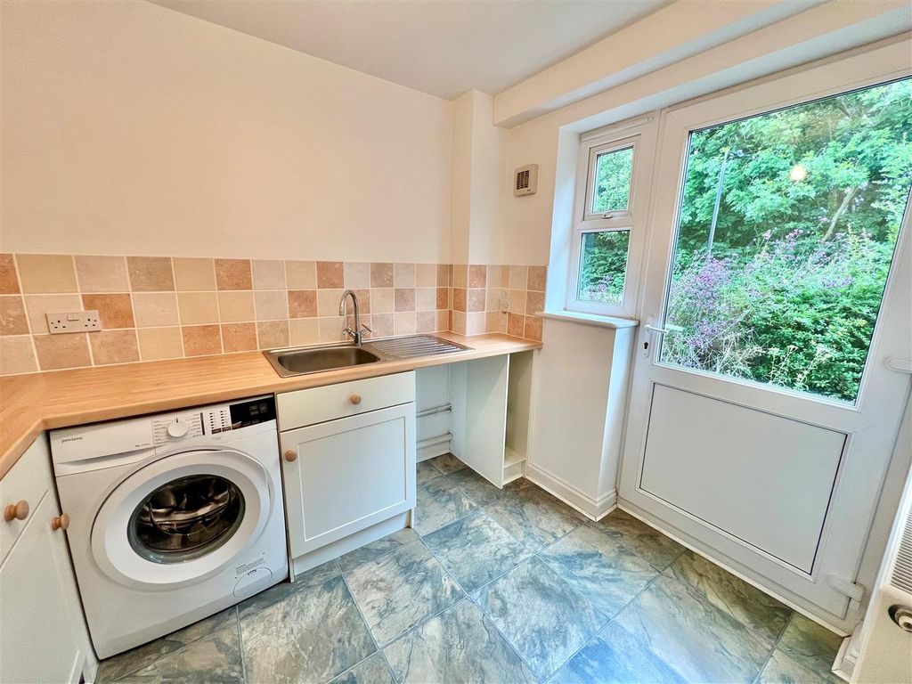 Additional image 9 of 5 bed detached house for saleFreshwater, Isle Of Wight PO40