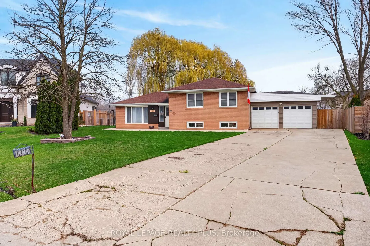 1332 Stanbury Road