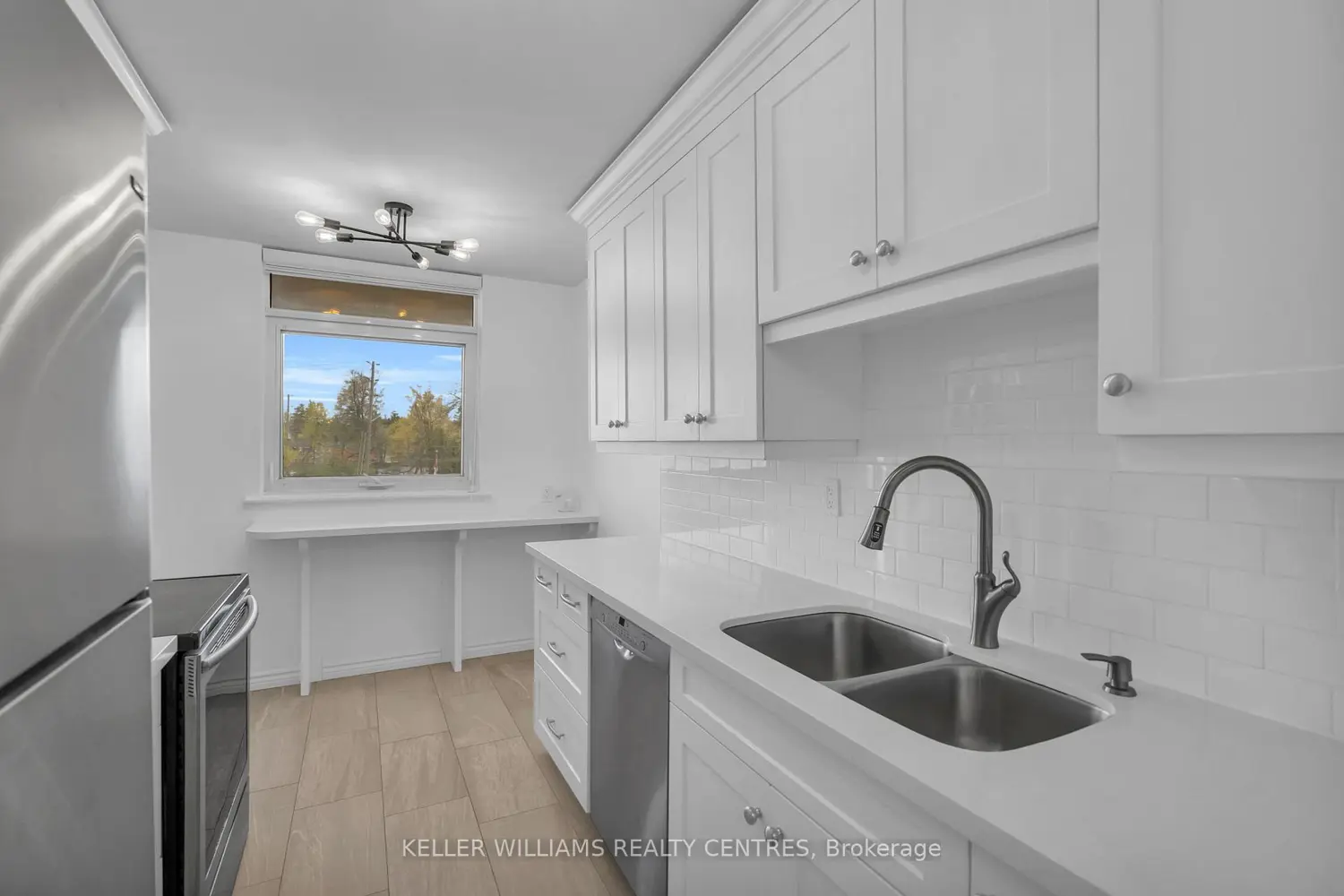 Additional image 3 of 7811 Yonge Street 407