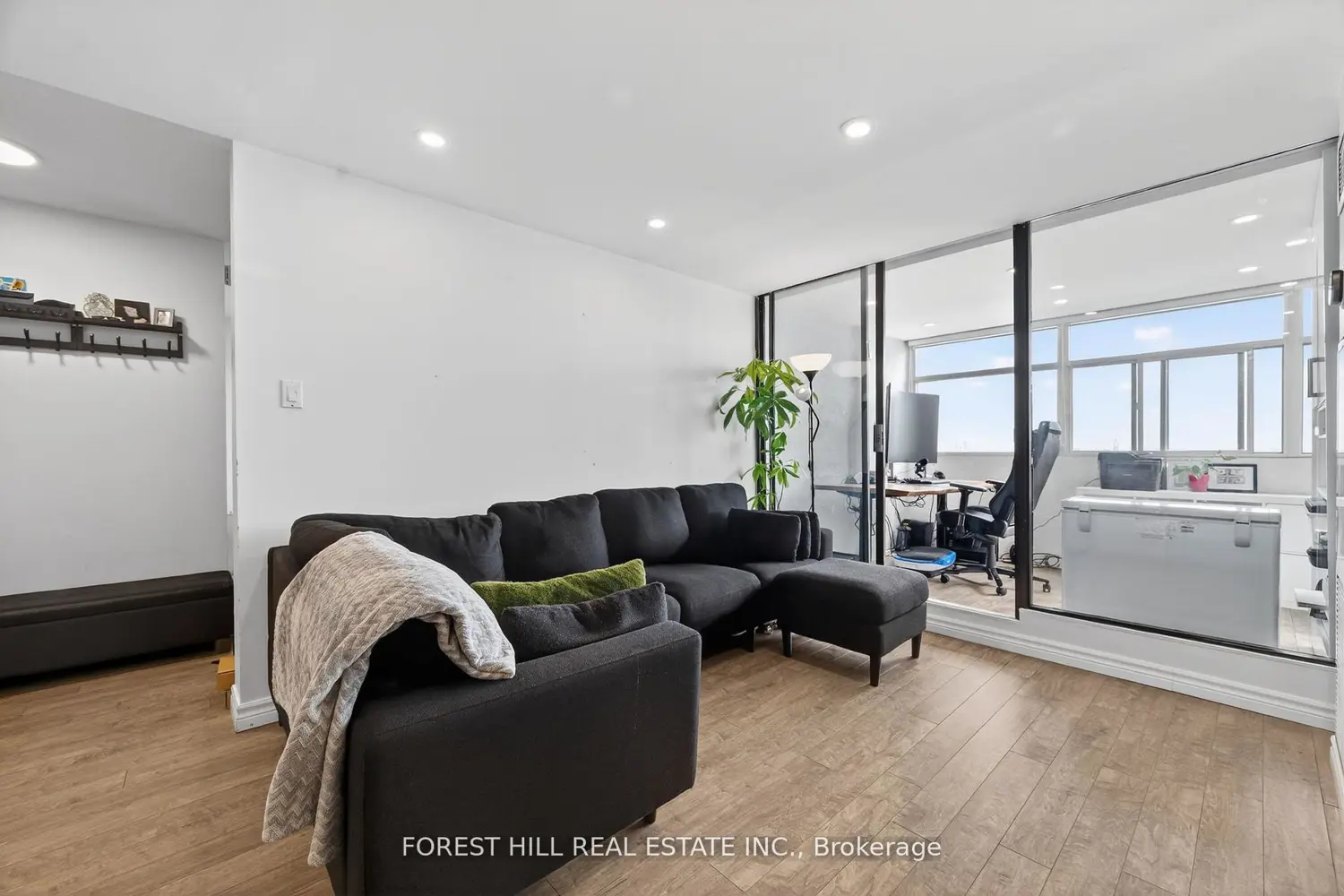 Additional image 7 of 100 Antibes Drive 1705