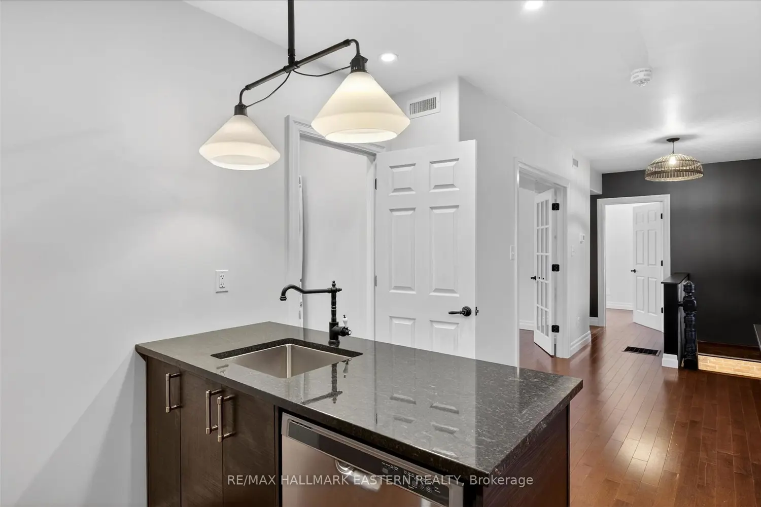 96 Aylmer Street photo 5