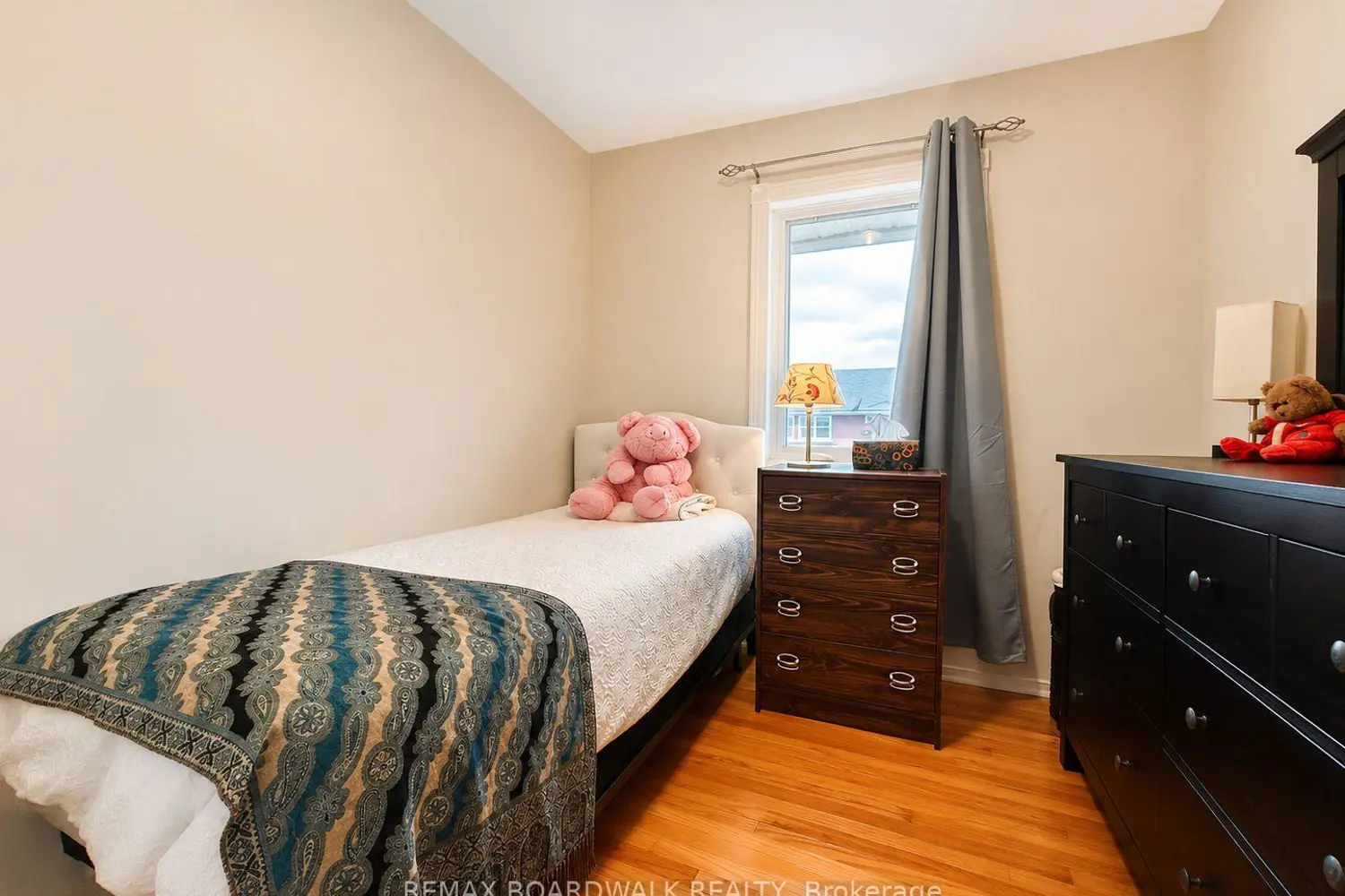 625 Clarke Avenue photo 2