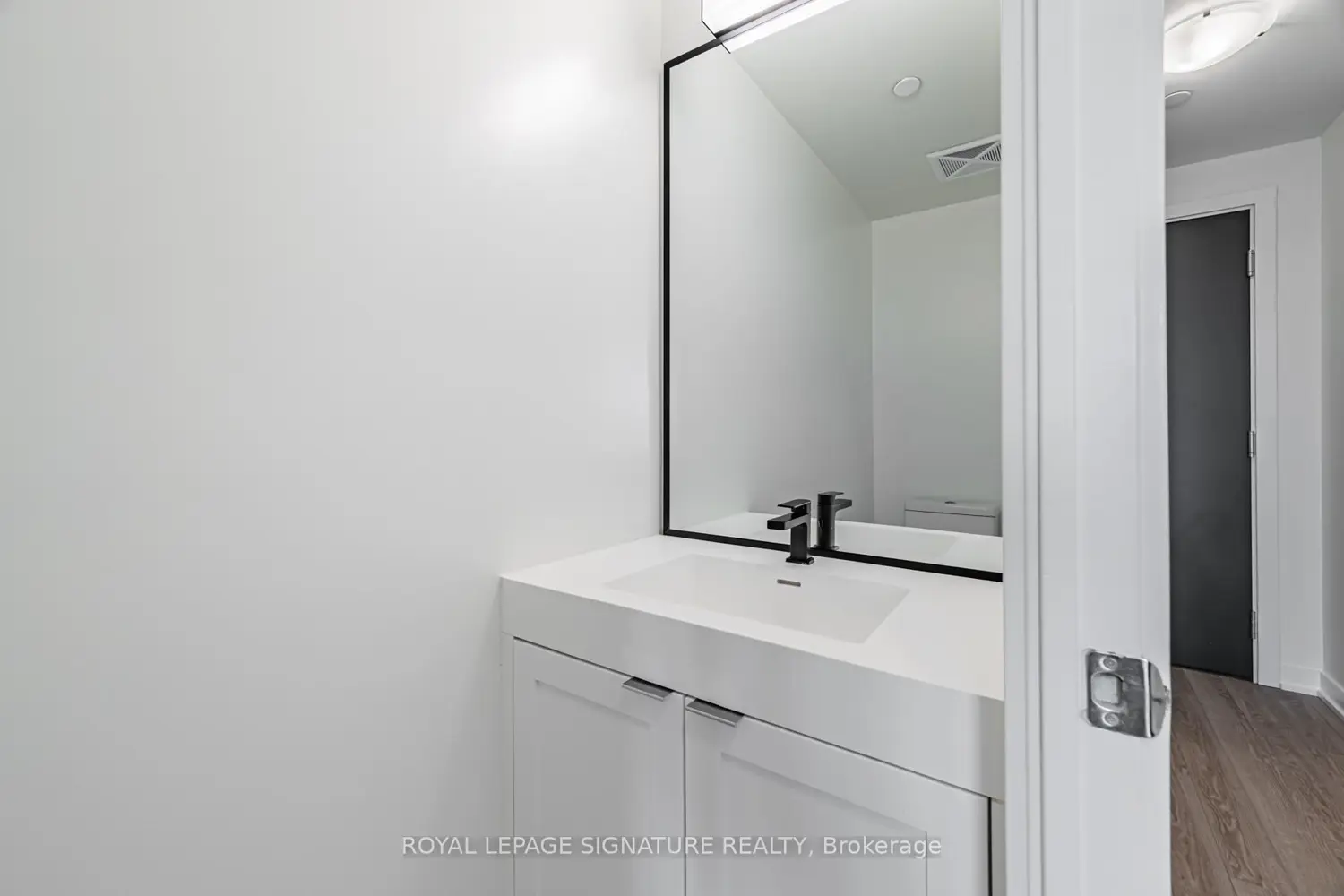 Additional image 7 of 250 Lawrence Avenue 609