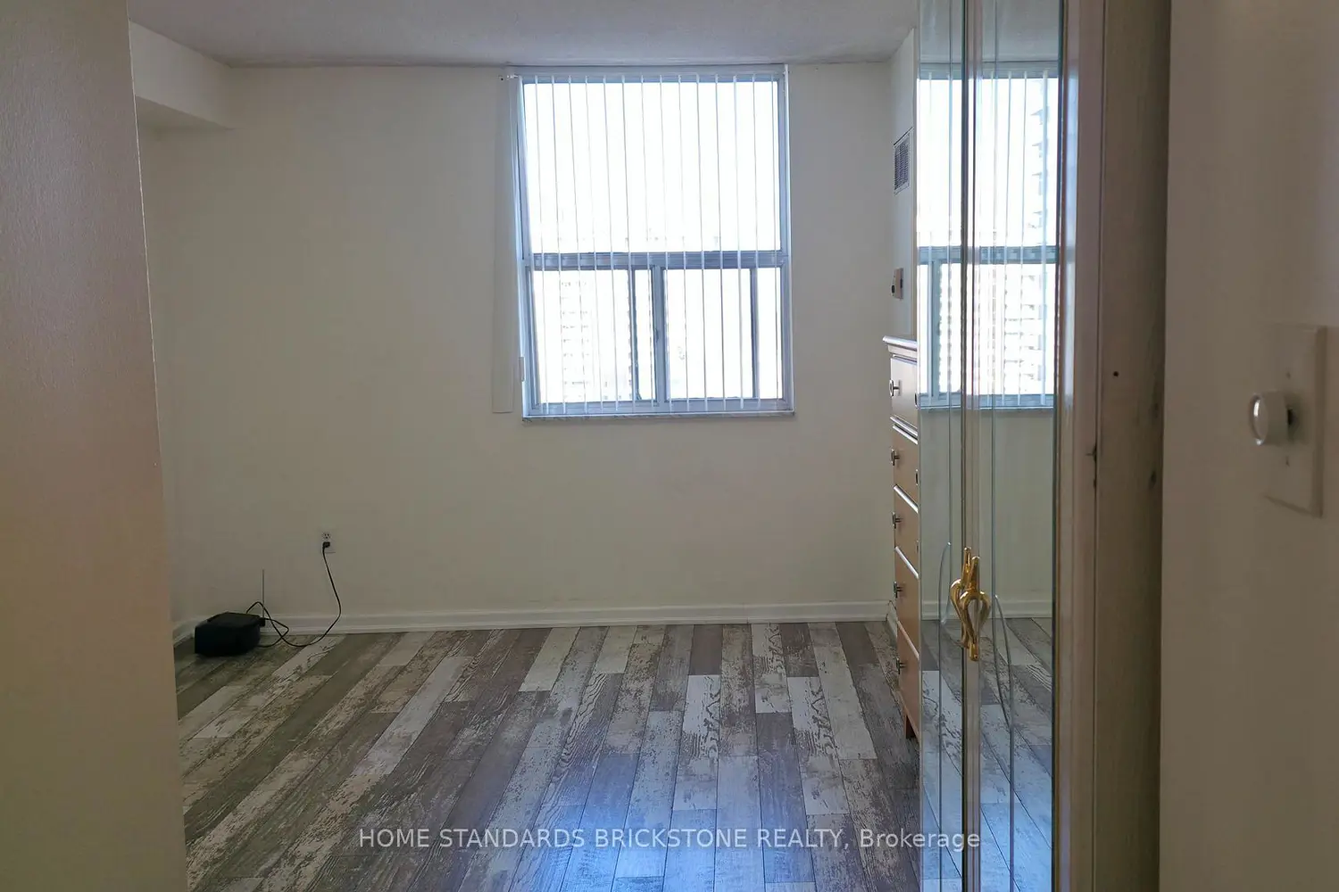 Additional image 4 of 205 Hilda Avenue 1407