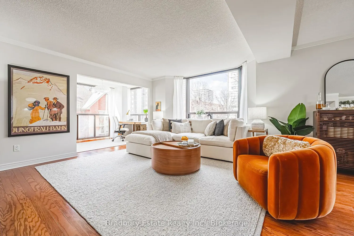 49 Robinson Street 200 photo 2