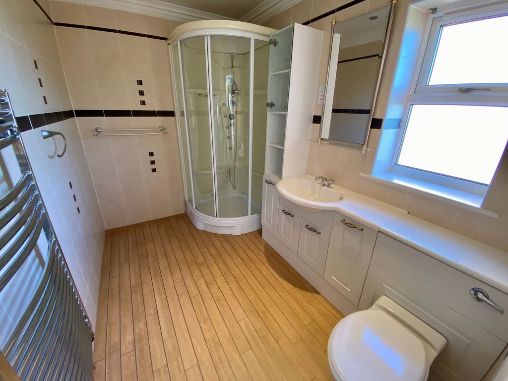 Additional image 18 of 6 bed detached house for saleManthorpe Road, Grantham NG31