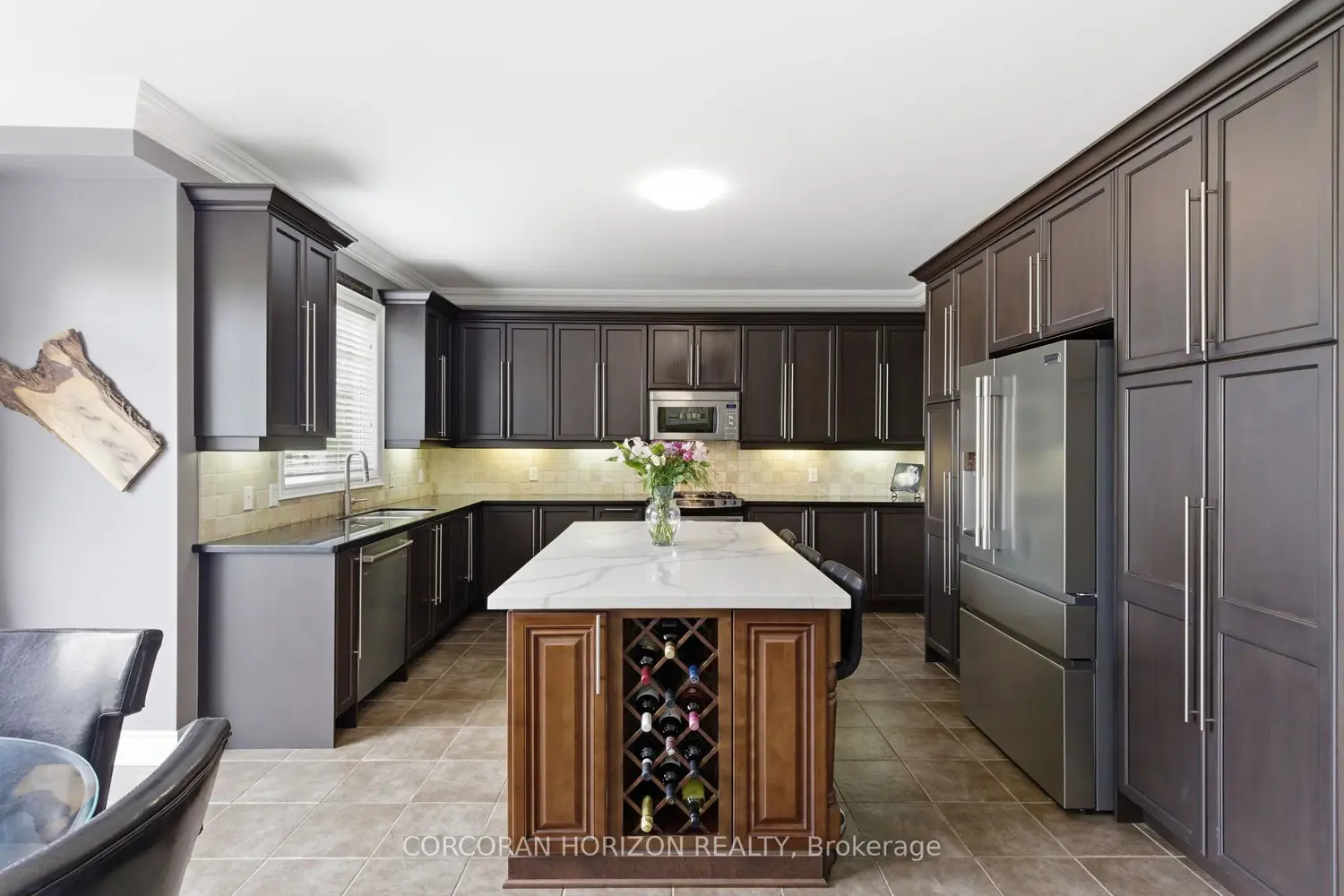 905 Marigold Court photo 2