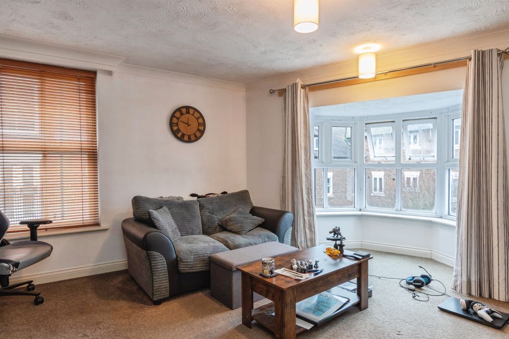 Additional image 5 of 2 bed flat for saleRiverside Place, Fordingbridge SP6