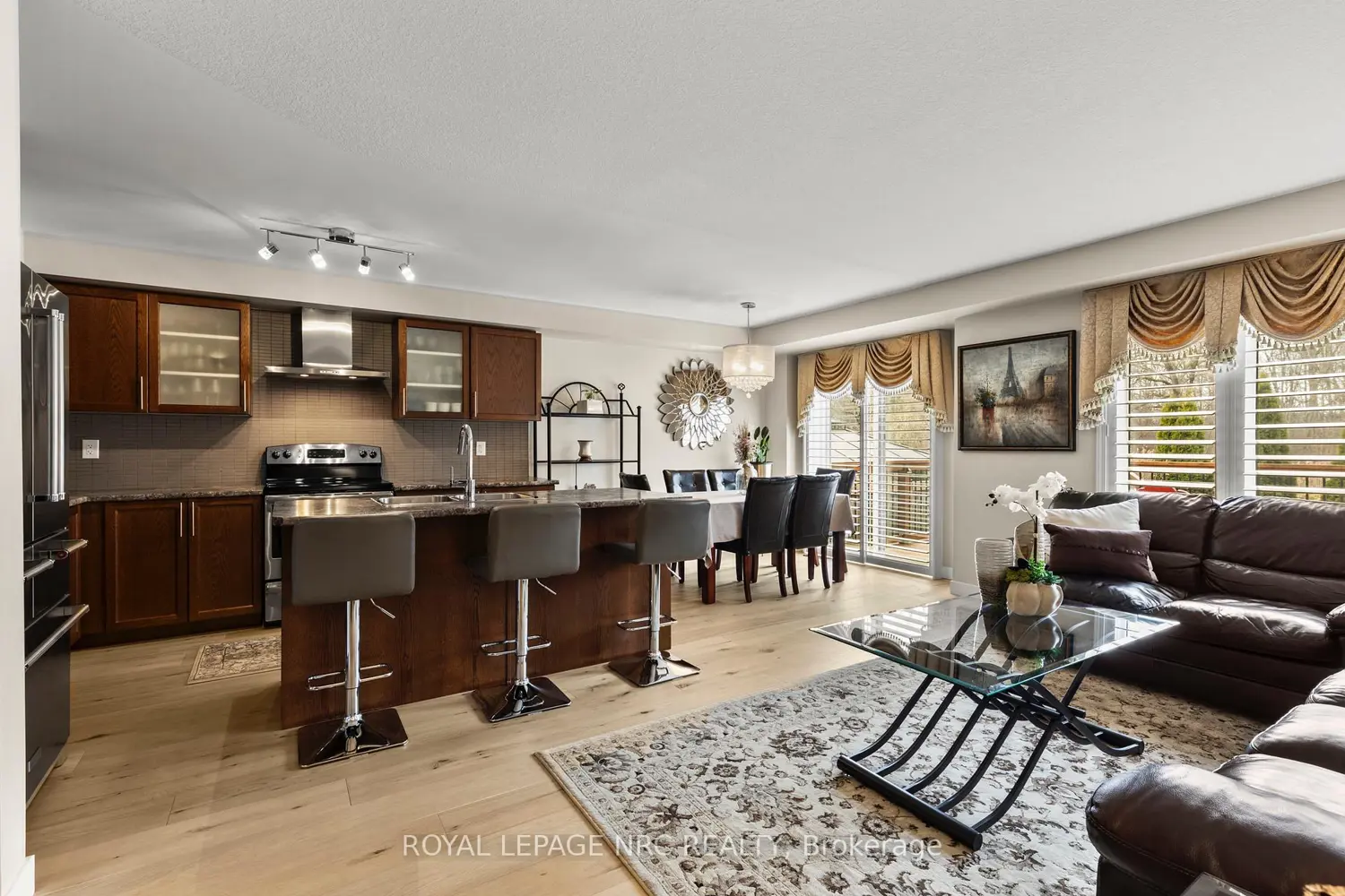 Additional image 7 of 8679 Dogwood Crescent